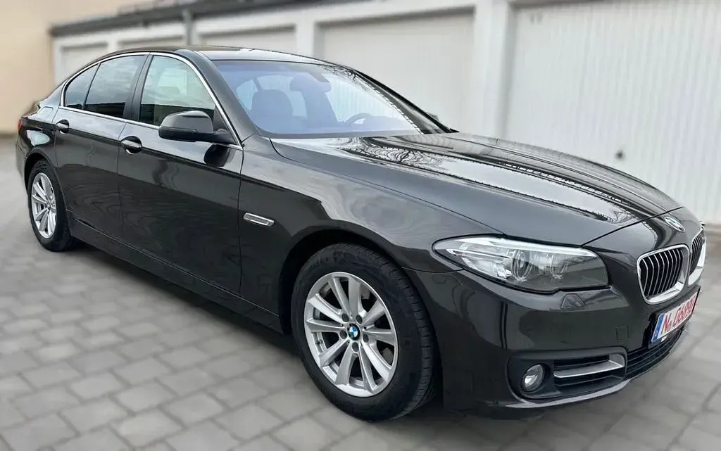 Usata BMW 520 190 CV (139 kW) 2014 Marrone Berlina