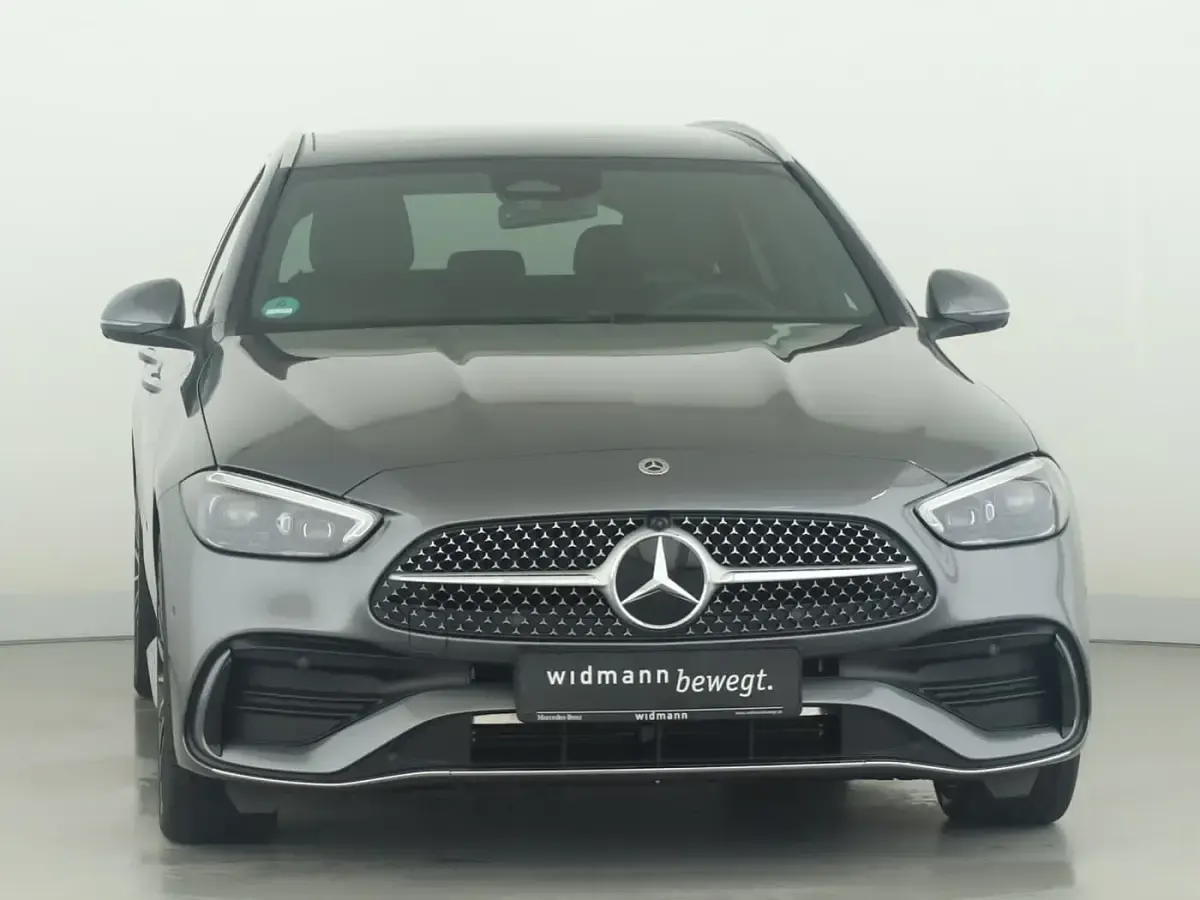 Gebraucht Mercedes C300e 197 PS (144 kW) 2026 Metalliclack selenitgrau Kombi