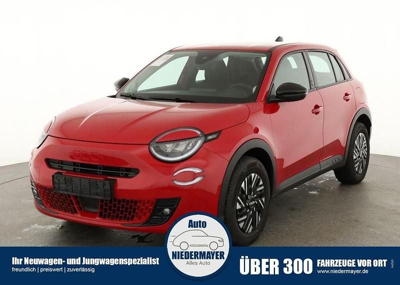 Rot Gebraucht 2023 Fiat 600E SUV | 21.495 € (Guter Preis) - Bild 1/4