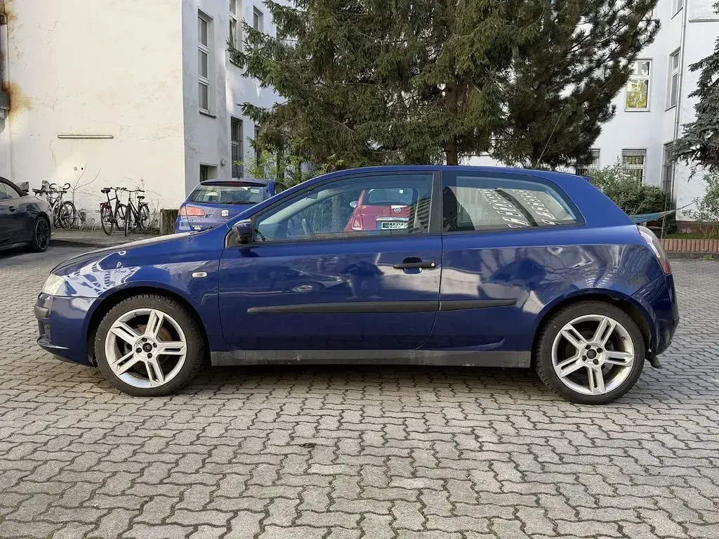 Gebraucht Fiat Stilo 95 PS (69 kW) 2004 Blau Limousine