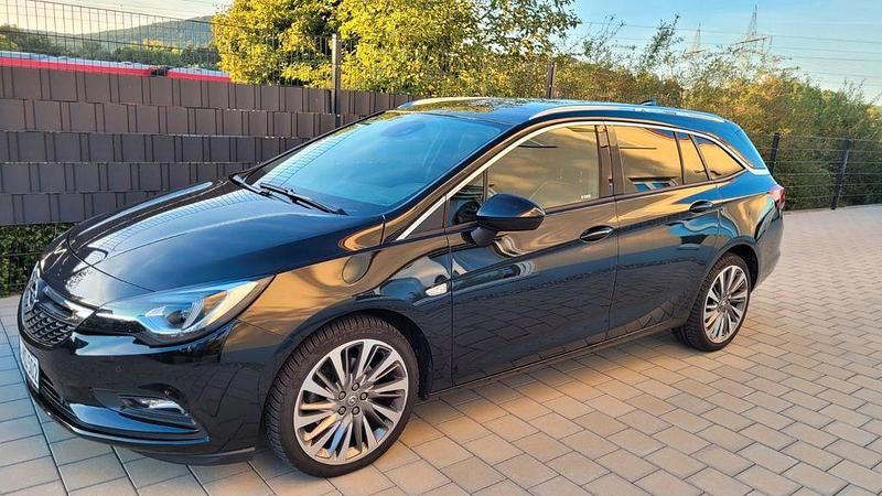 Schwarz Gebraucht 2017 Opel Astra Innovation Kombi | 11.100 € (Fairer Preis) - Bild 1/4