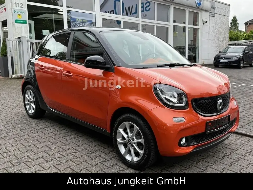 Gebraucht Smart ForFour Basis 71 PS (52 kW) 2015 Schwarz Kleinwagen