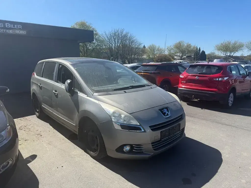 Gebraucht Peugeot 5008 Premium 109 PS (80 kW) 2010 Grau Van / Kleinbus