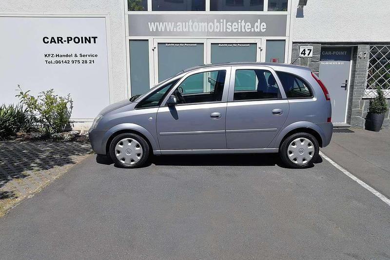 Gebraucht Opel Meriva Cosmo 101 PS (74 kW) 2004 Lichtsilber m2 Van / Kleinbus