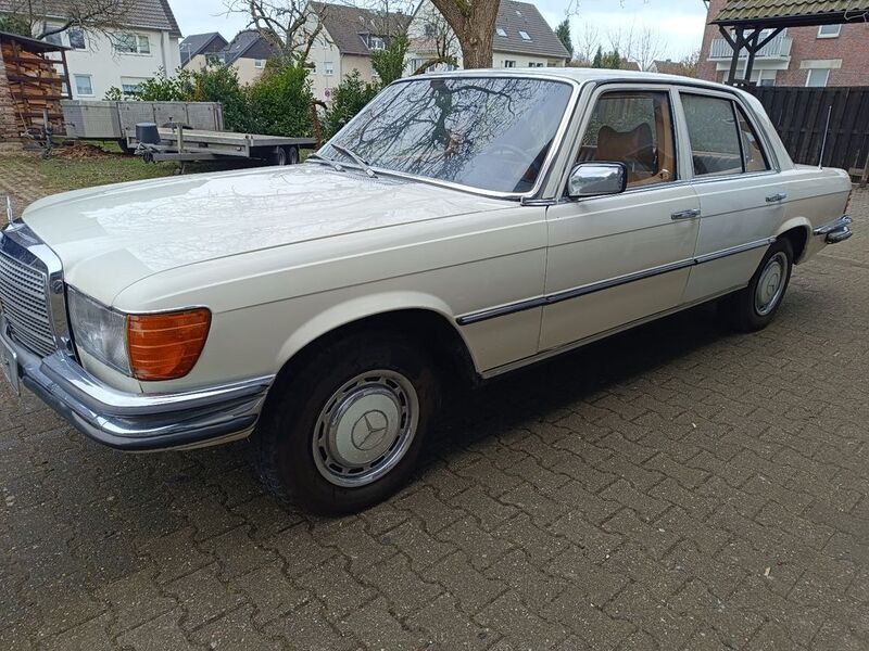 Beige Gebraucht 1973 Mercedes S280 Limousine | 4.990 € - Bild 1/4