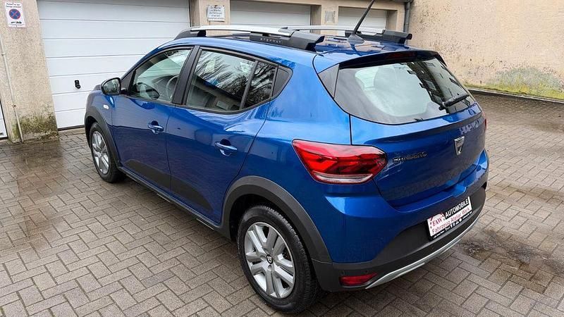 Gebraucht Dacia Sandero Comfort 101 PS (74 kW) 2011 Blau Limousine