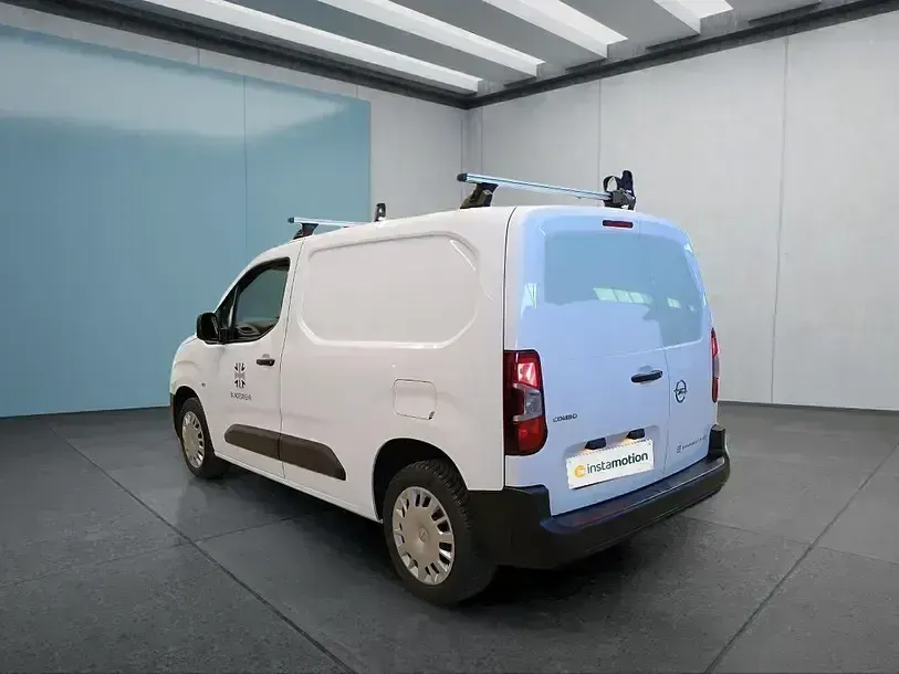 Gebraucht Opel Combo 131 PS (96 kW) 2022 Weiß Van / Kleinbus