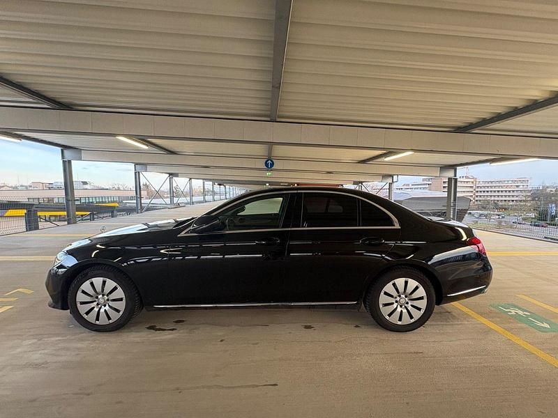 Gebraucht Mercedes E350 258 PS (189 kW) 2017 Schwarz Limousine