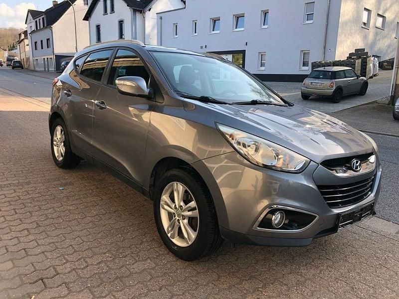 Gebraucht Hyundai ix35 Style 135 PS (99 kW) 2012 Grau SUV