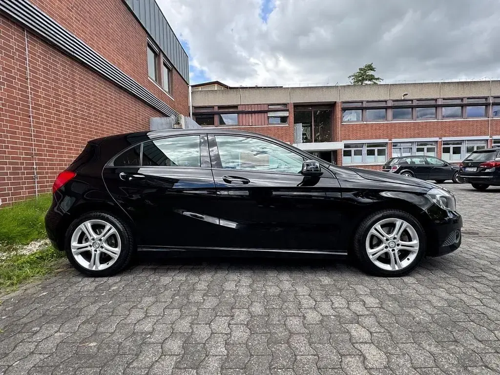 Gebraucht Mercedes A200 136 PS (100 kW) 2013 Schwarz Limousine