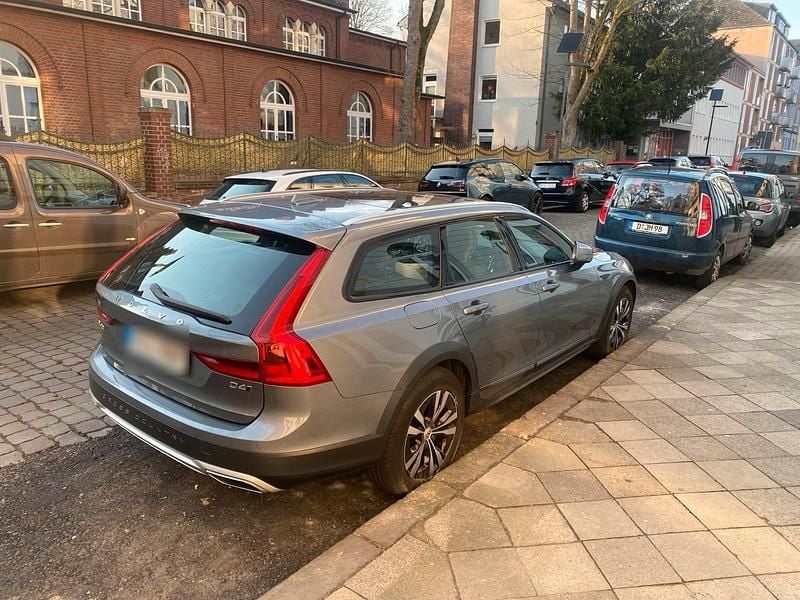 Gebraucht Volvo V90 CC 190 PS (139 kW) 2019 Grau Kombi