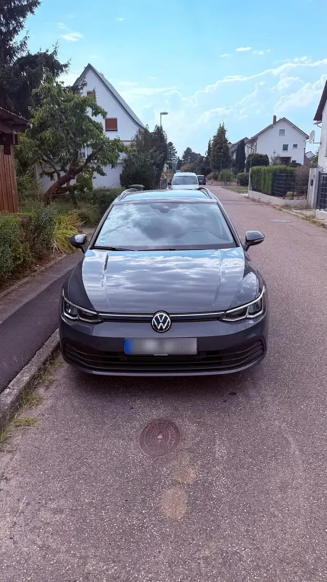 Gebraucht VW Golf VIII 110 PS (80 kW) 2021 Grau Limousine
