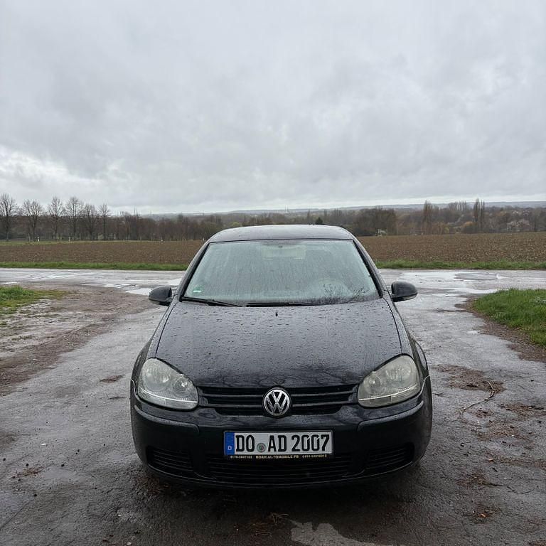Gebraucht VW Golf V 101 PS (74 kW) 2004 Schwarz Kleinwagen