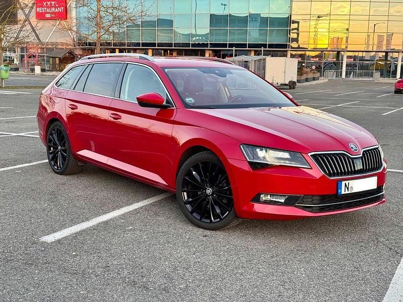 Gebraucht Skoda Superb Ambition 190 PS (139 kW) 2019 Rot Kombi