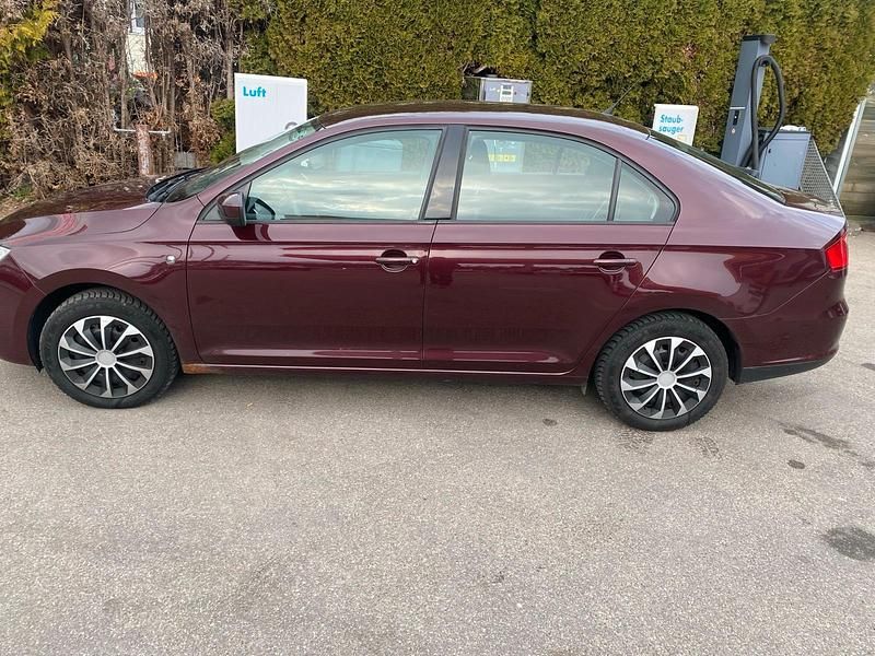 Gebraucht Seat Toledo 77 PS (56 kW) 2013 Rot Kleinwagen