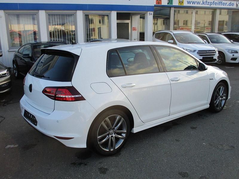 Gebraucht VW Golf VII R 150 PS (110 kW) 2015 Weiß Limousine