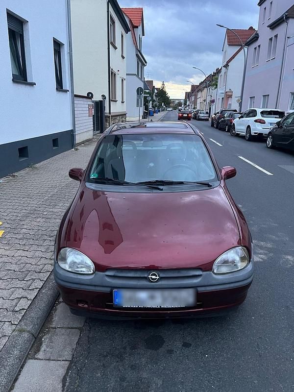 Rot Gebraucht 1996 Opel Corsa Kleinwagen | 1.250 € (Fairer Preis) - Bild 1/4