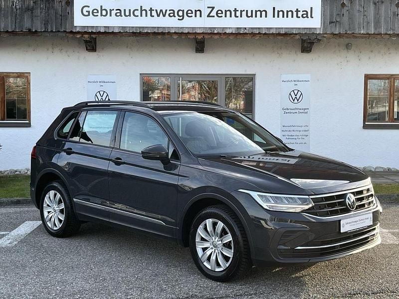 Gebraucht VW Tiguan 150 PS (110 kW) 2021 Uranograu SUV