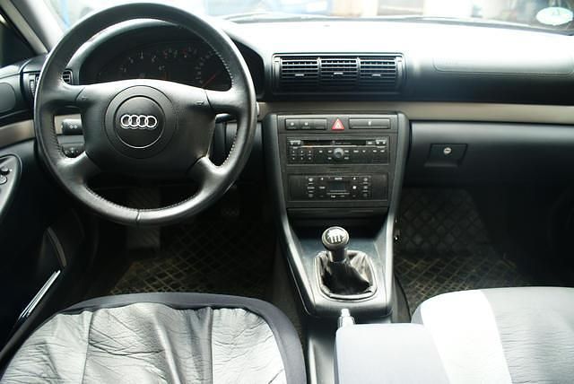 Gebraucht Audi A4 101 PS (74 kW) 2000 Gold Limousine