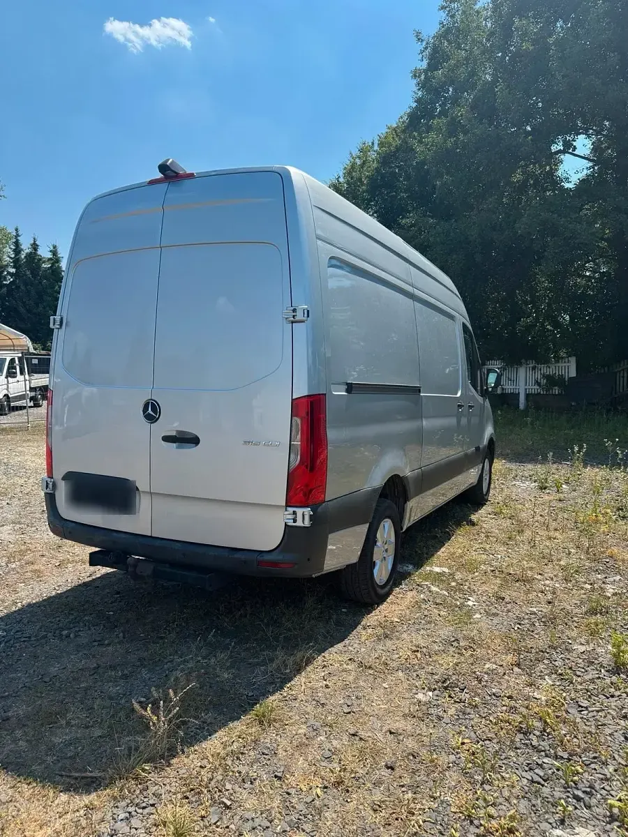 Gebraucht Mercedes Sprinter 163 PS (119 kW) 2019 Silber Van