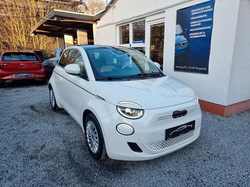 Gebraucht Fiat 500e La Prima 69 kW (95 PS) 2024 Weiß Kleinwagen