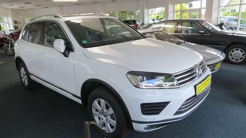 Pure white Gebraucht 2015 VW Touareg SUV | 17.000 € (Guter Preis) - Bild 1/4