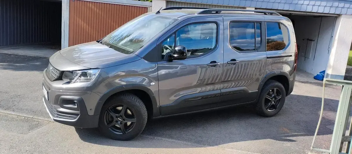 Gebraucht Peugeot Rifter 130 PS (95 kW) 2021 Grau Van / Kleinbus