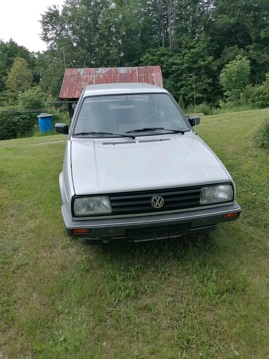 Gebraucht VW Jetta 53 PS (38 kW) 2026 Grau Limousine