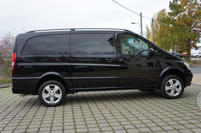Gebraucht Mercedes Viano 163 PS (119 kW) 2013 Schwarz Van / Kleinbus