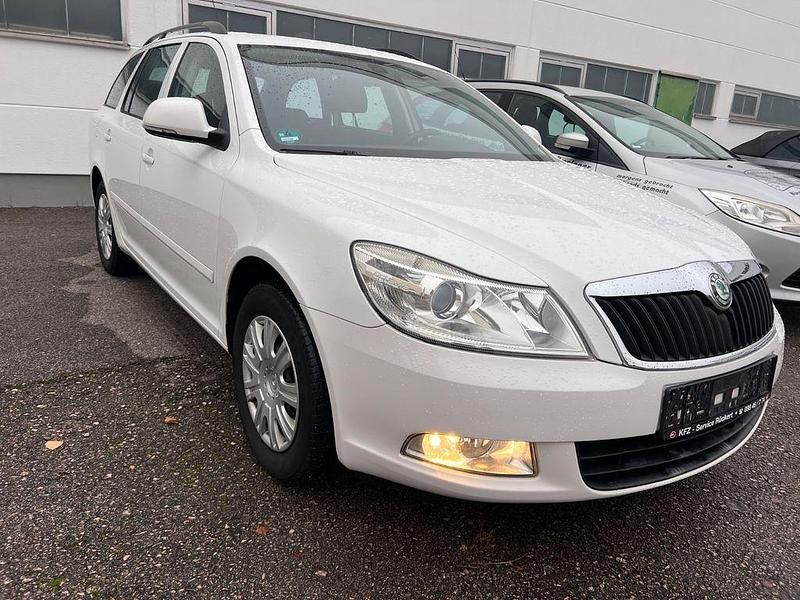 Weiß Gebraucht 2009 Skoda Octavia Kombi | 2.980 € (Superpreis) - Bild 1/4