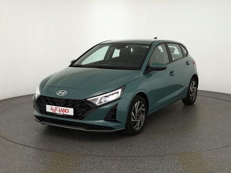 Grün Gebraucht 2024 Hyundai i20 | 18.890 € (Fairer Preis) - Bild 1/4