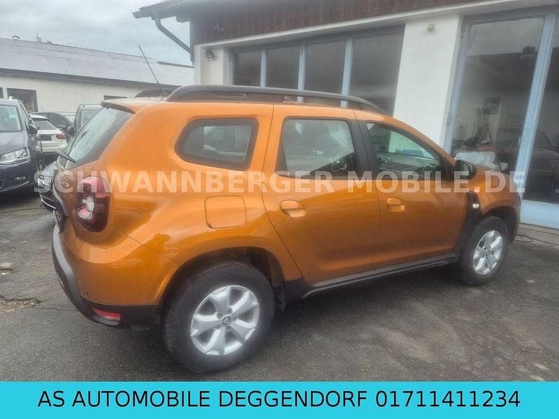 Gebraucht Dacia Duster Comfort 101 PS (74 kW) 2020 Orange SUV