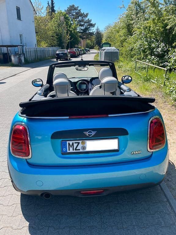 Gebraucht Mini One Cabriolet 102 PS (75 kW) 2018 Blau Cabrio