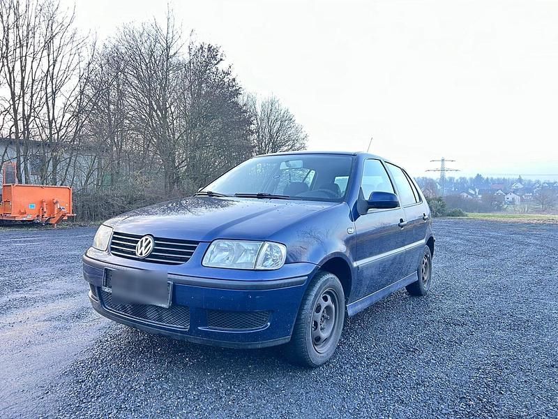 Blau Gebraucht 2001 VW Polo Kleinwagen | 950 € (Fairer Preis) - Bild 1/4
