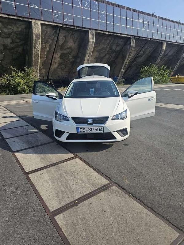 Weiß Gebraucht 2020 Seat Ibiza Style Kleinwagen | 11.850 € (Guter Preis) - Bild 1/4