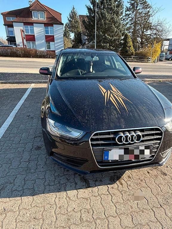 Gebraucht Audi A4 170 PS (125 kW) 2012 Schwarz Limousine