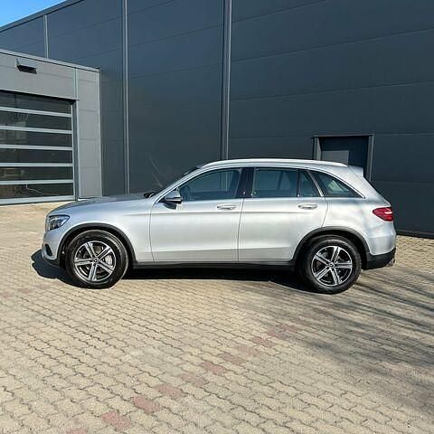 Gebraucht Mercedes GLC250 Exclusive 211 PS (155 kW) 2018 Iridiumsilber SUV