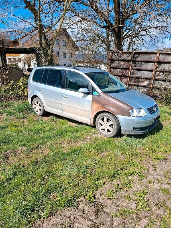 Gebraucht VW Touran 101 PS (74 kW) 2003 Silber Van / Kleinbus