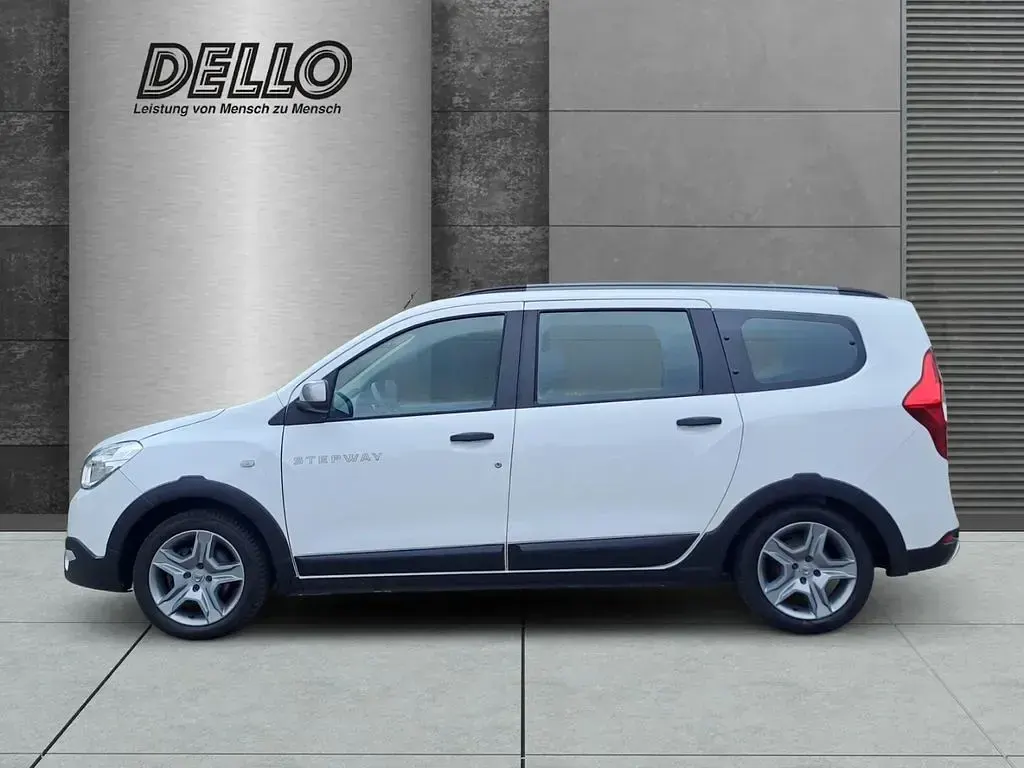 Gebraucht Dacia Lodgy Stepway 131 PS (96 kW) 2019 Weiß Van / Kleinbus