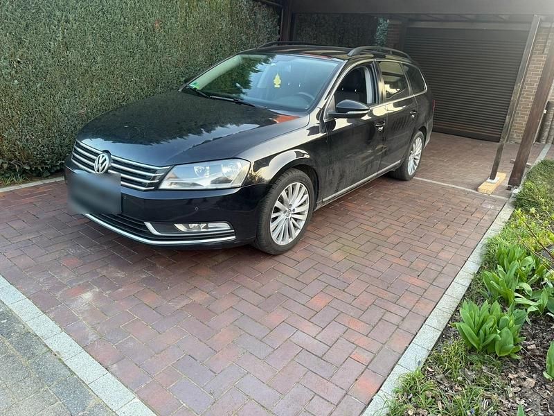 Gebraucht VW Passat 140 PS (102 kW) 2014 Schwarz Kombi
