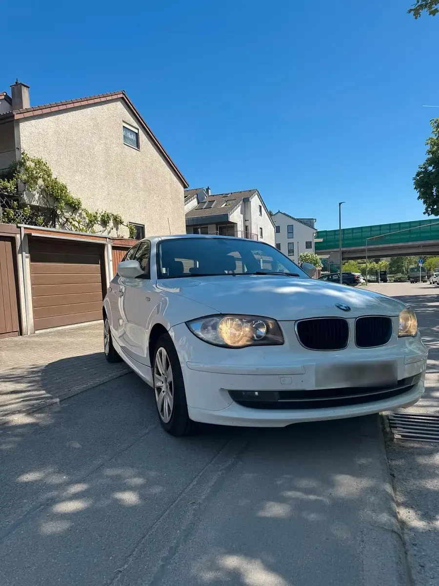 Usata BMW 120 116 CV (85 kW) 2009 Bianco Utilitaria