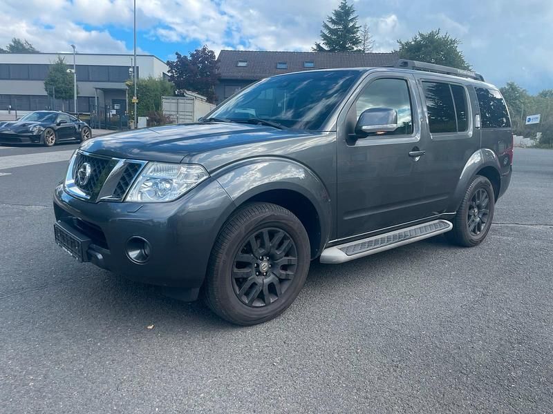 Gebraucht Nissan Pathfinder 190 PS (139 kW) 2011 Grau SUV