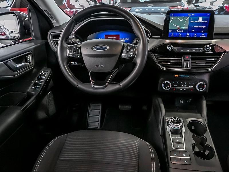 Gebraucht Ford Kuga Titanium 224 PS (164 kW) 2022 Grau SUV