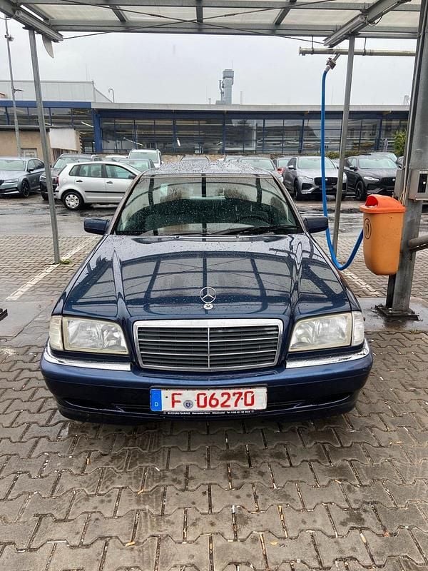 Blau Gebraucht 1998 Mercedes C240 Elegance Limousine | 5.500 € (Fairer Preis) - Bild 1/4