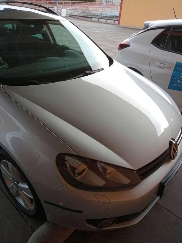 Silber Gebraucht 2013 VW Golf VI Match Kombi | 5.200 € (Guter Preis) - Bild 1/4