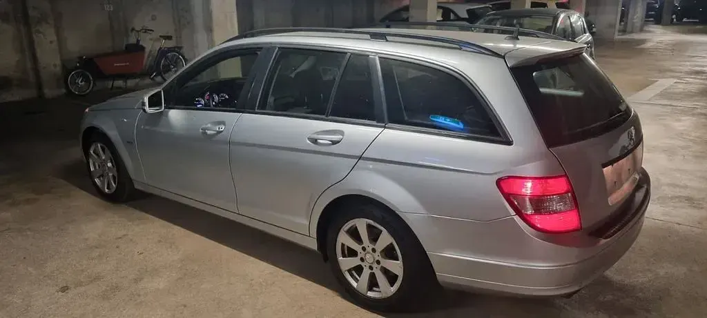 Gebraucht Mercedes C200 136 PS (100 kW) 2010 Silber Limousine