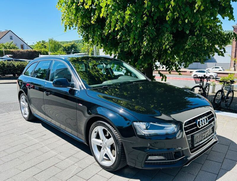 Brillantschwarz Gebraucht 2014 Audi A4 Ambition Kombi | 7.900 € - Bild 1/4