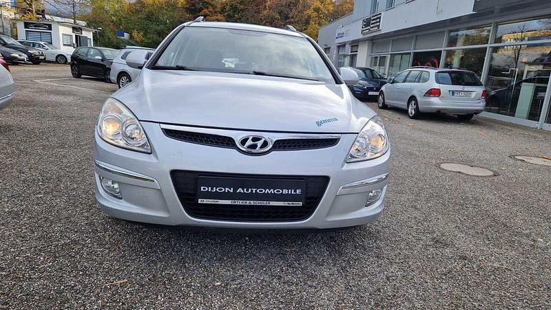 Silber Gebraucht 2009 Hyundai i30 Edition+ Kombi | 5.600 € (Teuer) - Bild 1/4