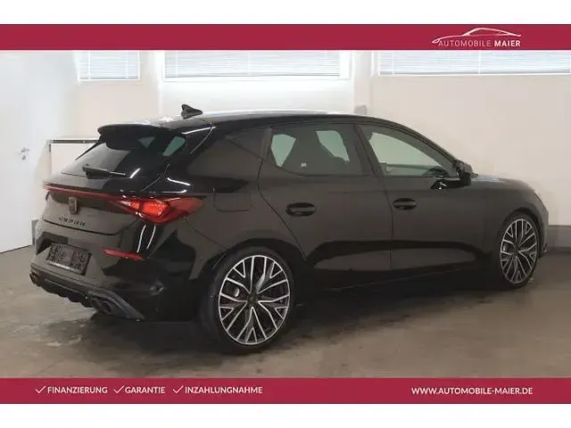 Używany Cupra Leon VZ 300 KM (220 kW) 2024 Czarny Sedan/Limuzyna