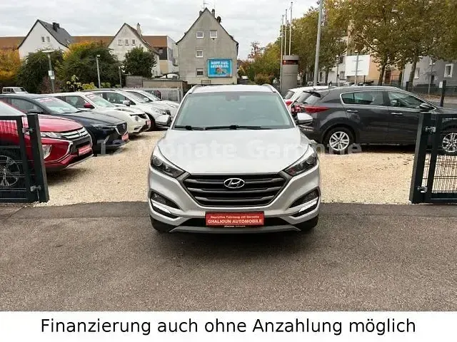 Usata Hyundai Tucson Advantage 177 CV (130 kW) 2016 Argento SUV